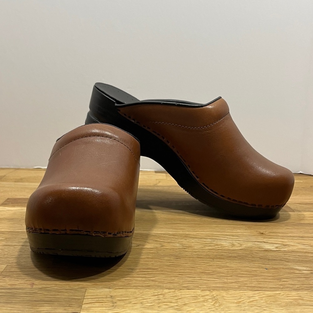 Lands’ End Brown & Black Comfort Clogs Mules - Women’s size 8